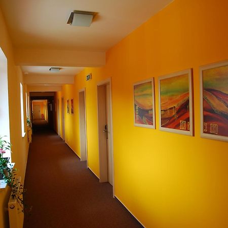 אולומוץ Hotel Senimo מראה חיצוני תמונה