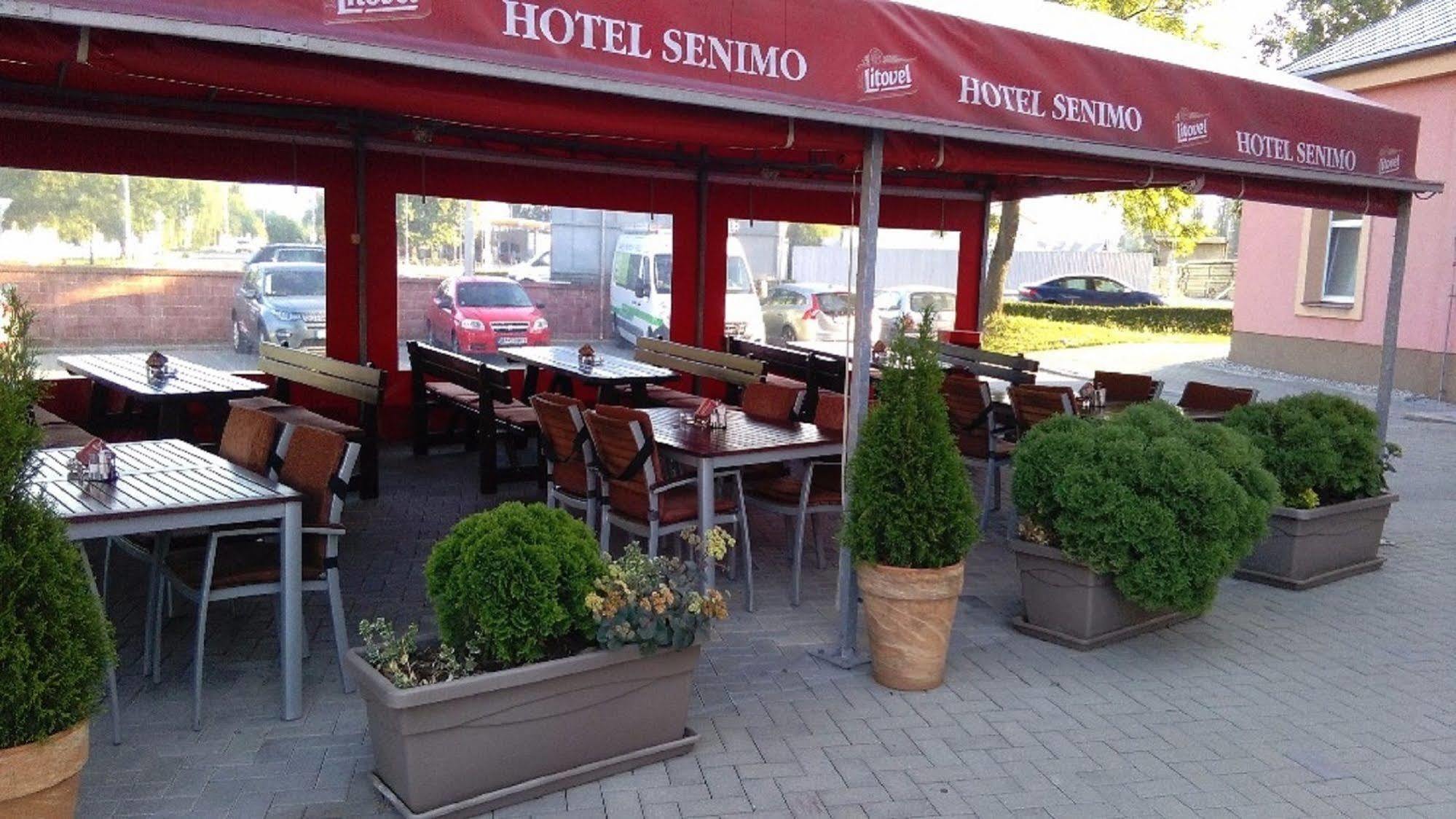 אולומוץ Hotel Senimo מראה חיצוני תמונה