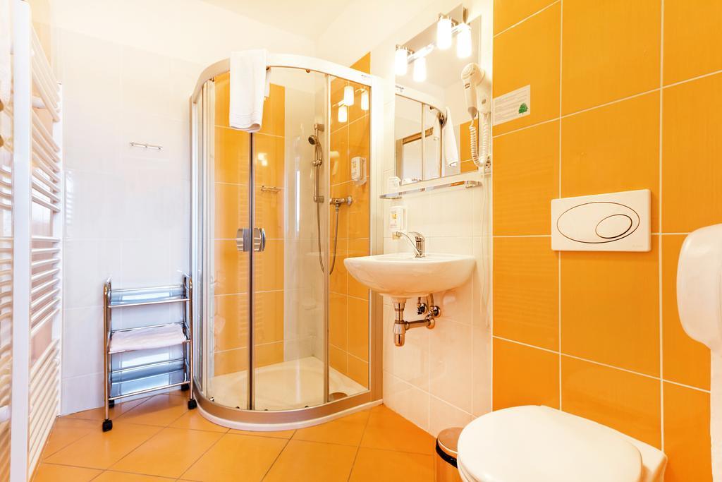 אולומוץ Hotel Senimo חדר תמונה